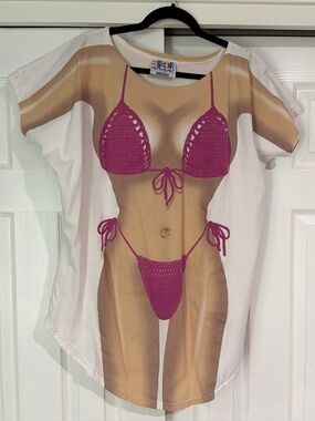 Novelty MyBikini Print Tee with Fuchsia Crochet Bikini Graphic & Navel Piercing
